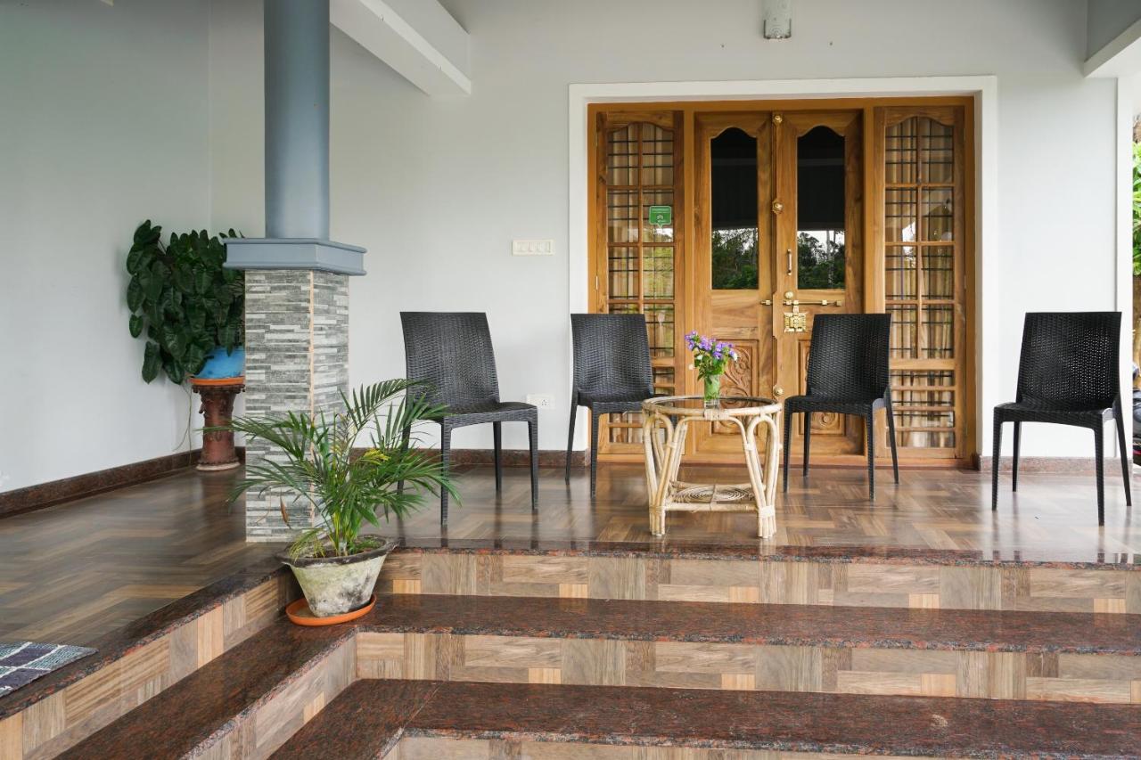 Munnar Blue Mist Bed & Breakfast ภายนอก รูปภาพ